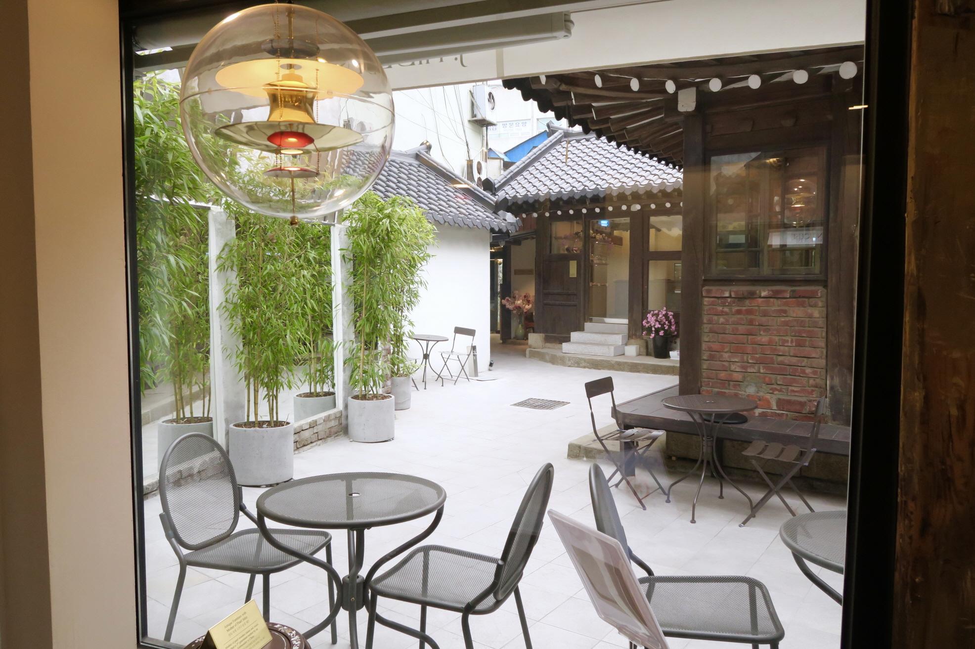 J.Hidden House near Dongdaemun